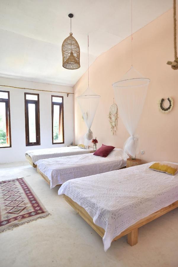 Lambo Homestay Waikabubak Ngoại thất bức ảnh